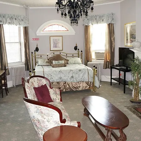 463 Beacon Street Guest House